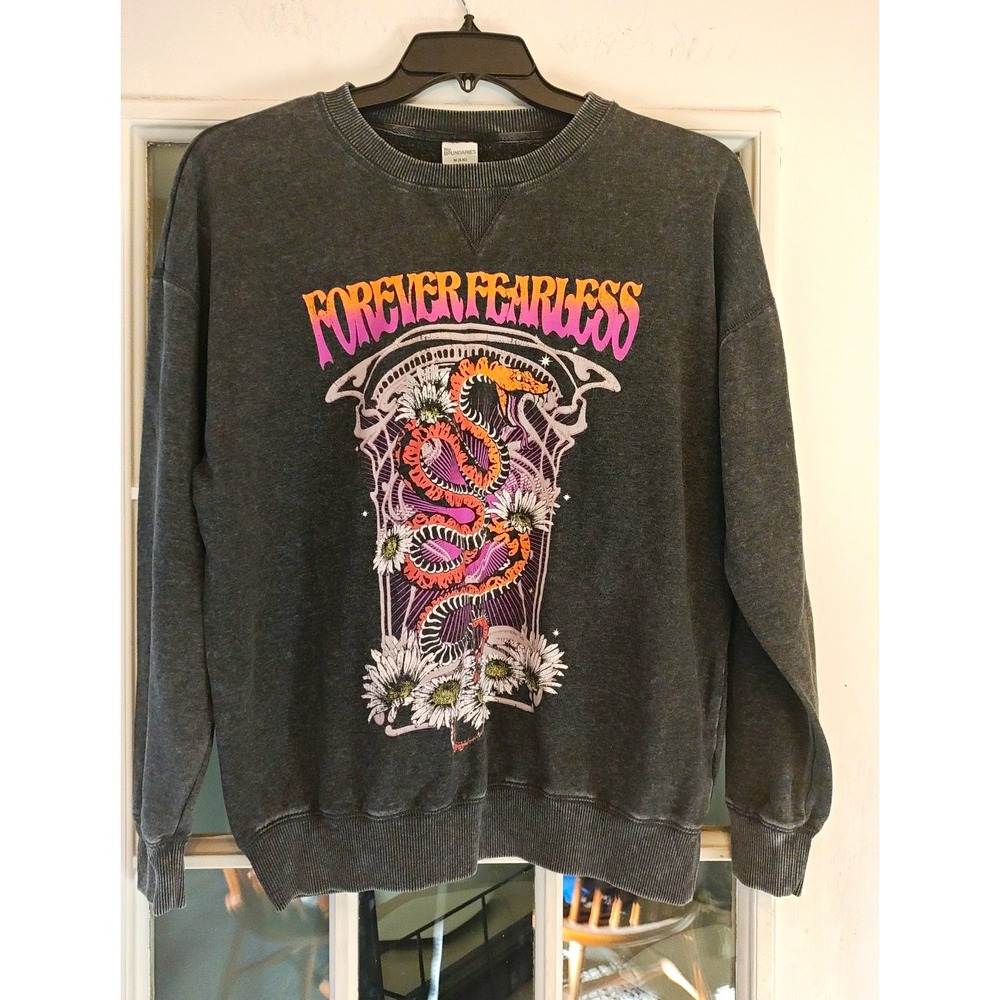 No Boundaries Forever Fearless Snake Graphic Sweatshirt M 8-10 Acid Wash Grunge